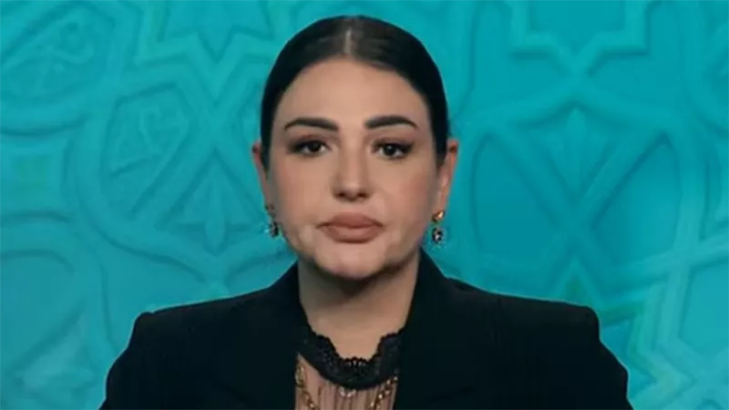  نهال طايل تدخل في نوبة بكاء بأول ظهور لها بعد وفاة والدها