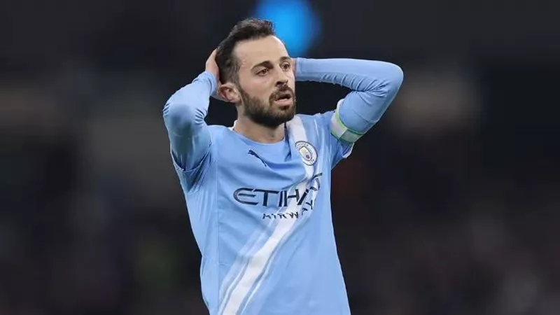 برناردو سيلفا يربك حسابات برشلونة في الميركاتو