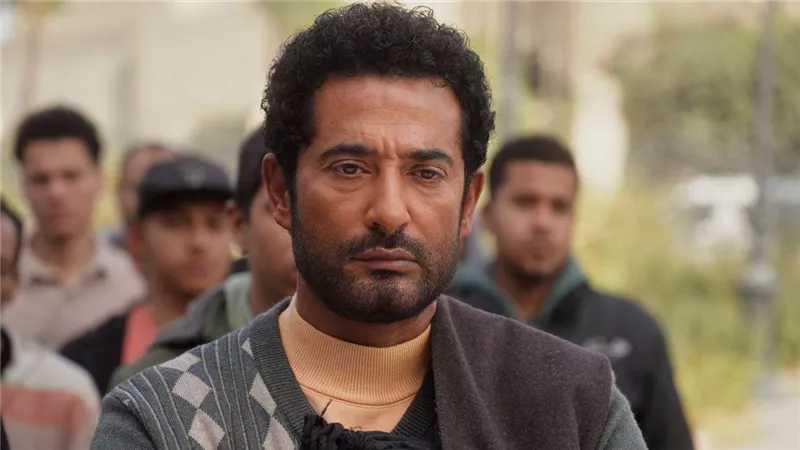 عباس ينصح والدته بالكشف عن السر الذي تخفيه.. الحلقة 17 مسلسل إفراج
