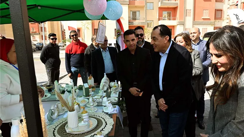 رئيس الوزراء يتفقد عددا من المشروعات السكنية والخدمية بحدائق العاصمة|صور 
