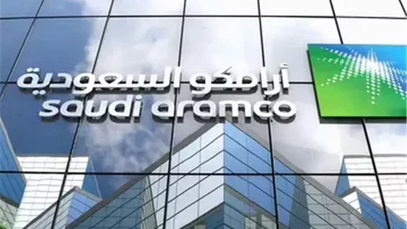 أرامكو تعيد توجيه شحنات النفط مؤقتًا إلى ميناء ينبع لضمان الإمدادات