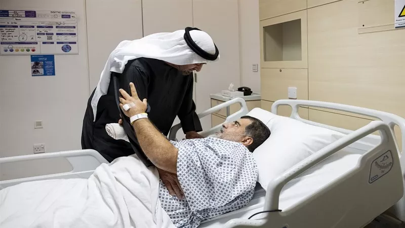 محمد الصوافي: زيارة بن زايد لضحايا هجمات إيران تؤكد قوة الإمارات وأمنها 