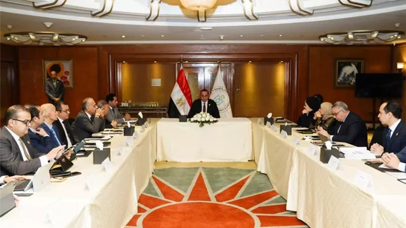 الرعاية الصحية: تأمين مخزون الأدوية 6 أشهر..ومبادرات جديدة بحلايب وشلاتين 