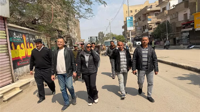 حملة مكبرة لإزالة الإشغالات والتعديات بشارع المستشفى المركزي في الخانكة