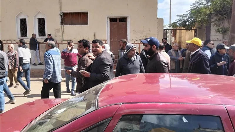 بالدموع والدعاء.. أهالي كفر الشيخ يشيعون جثمان زوجة الشحات مبروك|فيديو 