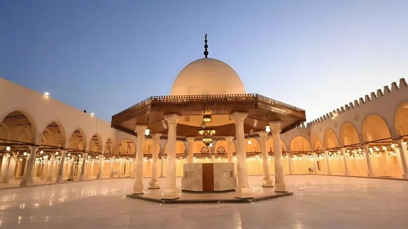 باحث أثري: عمارة مسجد عمرو بن العاص تأثرت بالحضارات الإسلامية المتعاقبة