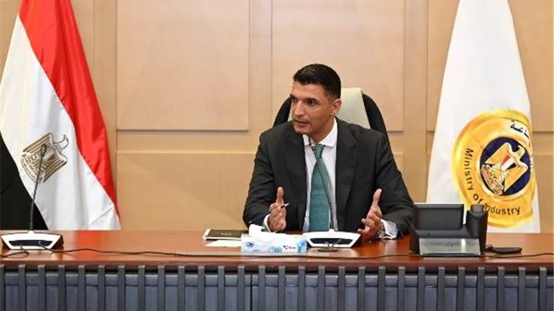  وزارة الصناعة تنعي والدة الوزير خالد هاشم