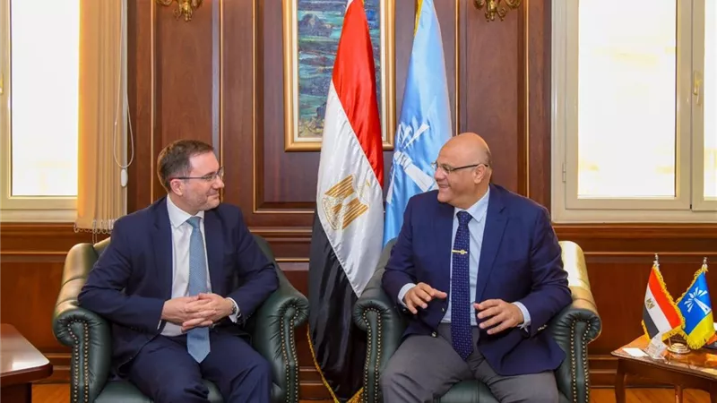 محافظ الإسكندرية يستقبل سفير المملكة المتحدة لبحث سبل التعاون المشترك