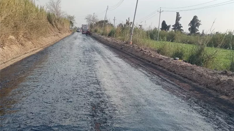محافظ الغربية يتابع رصف المرحلة الثالثة من طريق «السنطة – شنراق»