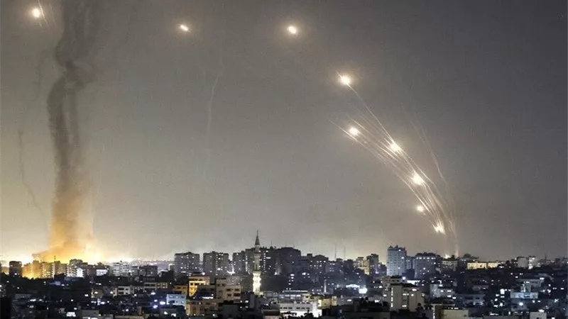 القاهرة الإخبارية: إطلاق صواريخ إيرانية تجاه إسرائيل|فيديو 