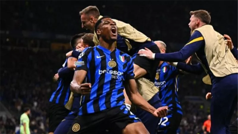 تشكيل إنتر في مواجهة ميلان بقمة الدوري الإيطالي 