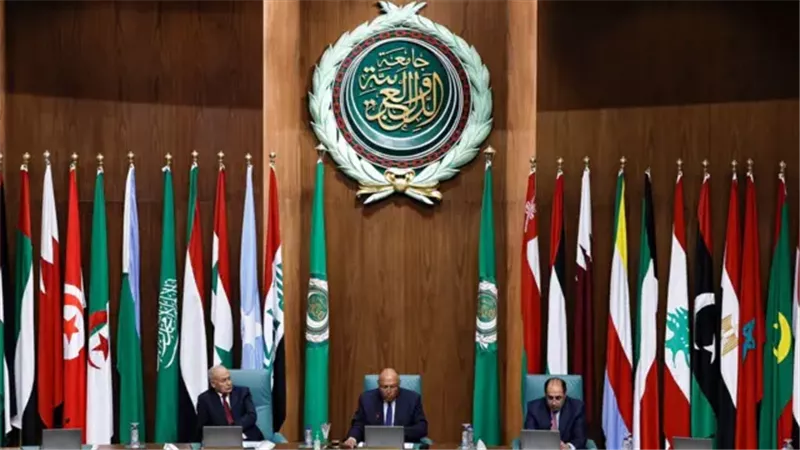باحث: الجامعة العربية تندد بالاعتداءات الإيرانية وتؤكد التضامن العربي