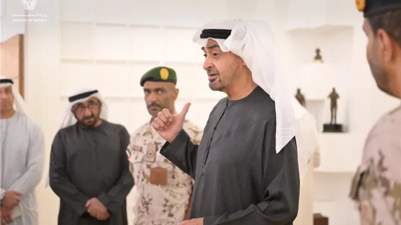 رئيس الإمارات يطلع على جاهزية الجيش| صور 