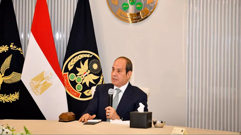 الرئيس السيسي: مواجهة الجهل أساس بناء مجتمع قوي وقادر على التعايش