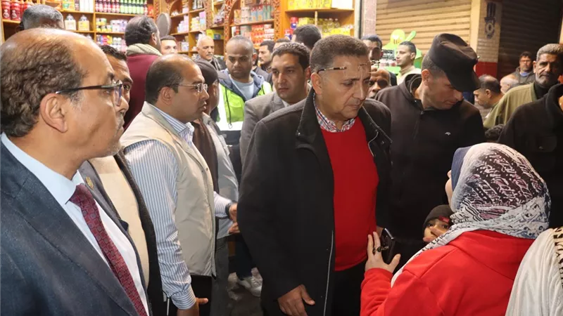 محافظ القليوبية يقود حملة مكبرة بطوخ لضبط الأسواق