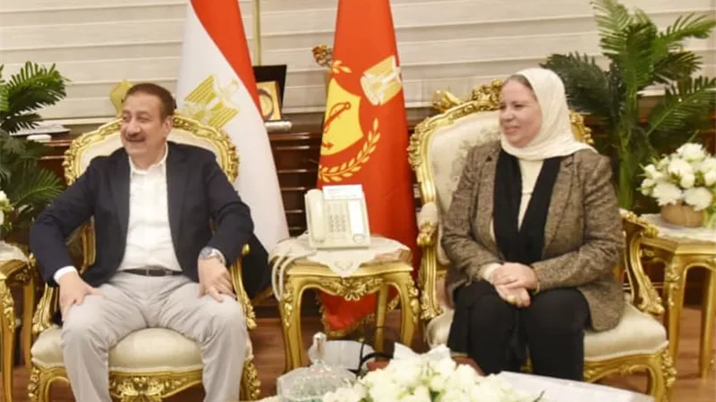 استجابةً لطلبات النائبة أمل عصفور.. حل مشكلات أصحاب المصانع جنوب بورسعيد