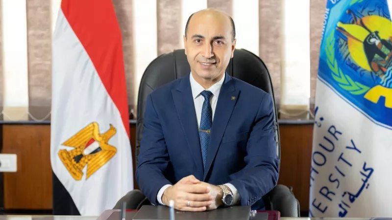 رئيس جامعة دمنهور يهنئ السيسي بيوم الشهيد «كتبوا بدمائهم صفحات المجد»