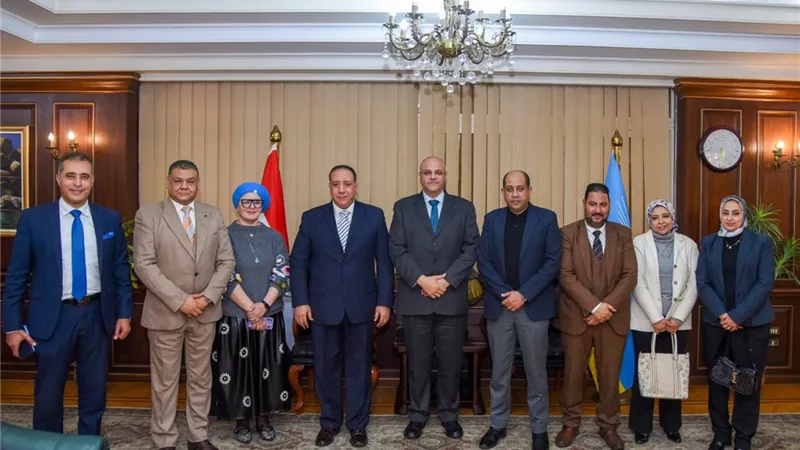 محافظ الإسكندرية يستقبل مجلس نقابة الصحفيين ويؤكد أهمية الإعلام بالمجتمع  