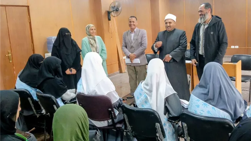 ندوة توعوية لطالبات المعاهد الأزهرية بالإسماعيلية حول تنظيم الوقت في رمضان