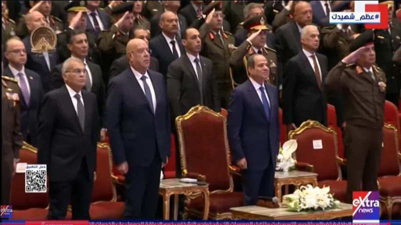 الفنان آسر ياسين يقدم عرضًا تسجيليًا عن منزلة الشهيد بالندوة التثقيفية 43