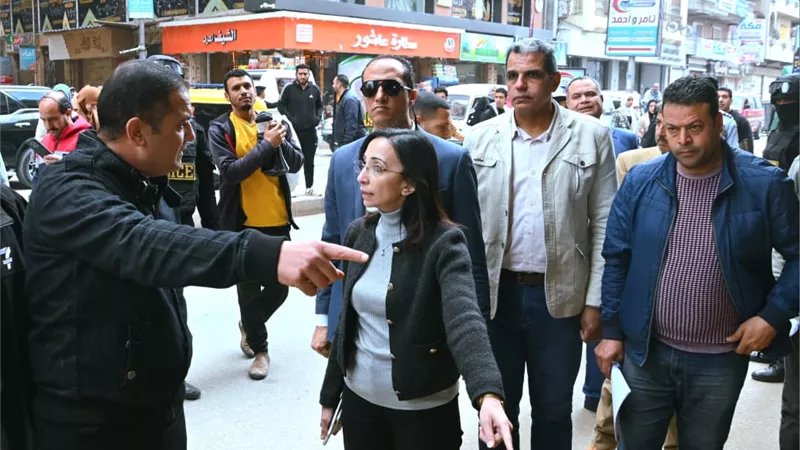 محافظ البحيرة تقود حملة رقابية وتموينية بأبو حمص     