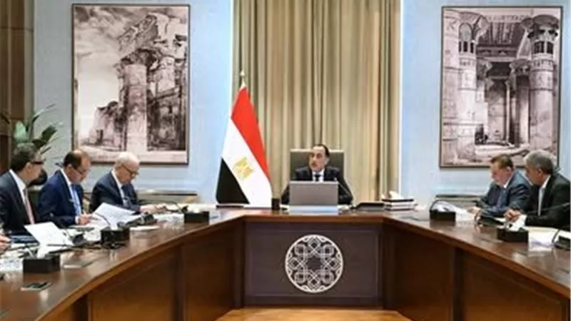 الحكومة: إجراءات جديدة لدعم المواطنين خلال الأيام المقبلة 