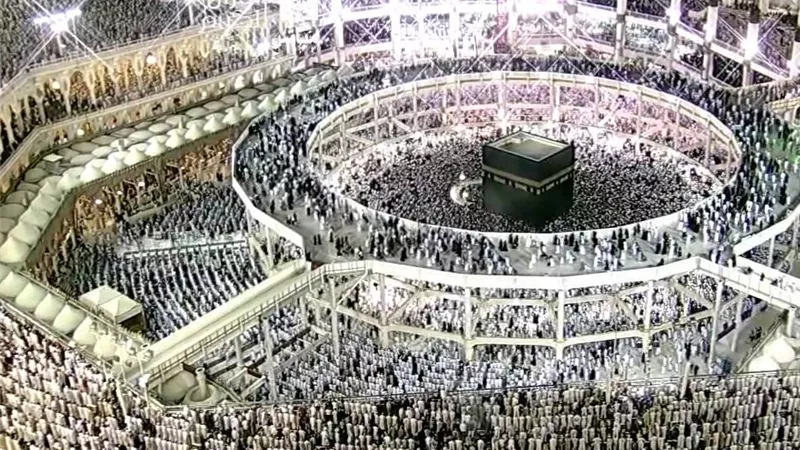 بث مباشر| نقل شعائر صلاة التراويح من الحرمين الشريفين
