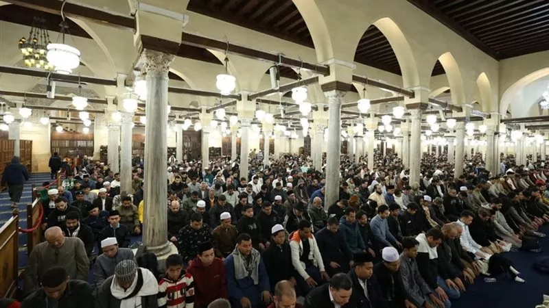 بث مباشر| نقل شعائر صلاتي العشاء والتراويح من الجامع الأزهر