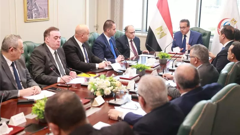 وزير الصحة: لجنة دائمة لمتابعة أوضاع توافر الدواء والمستلزمات يوميًا