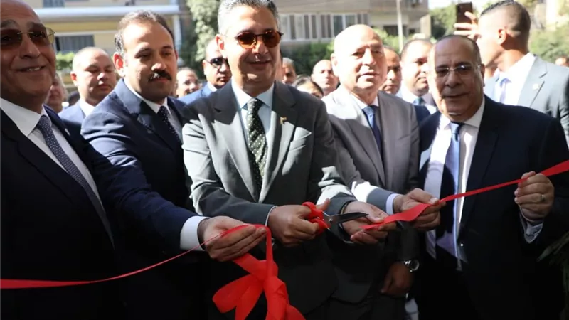 محافظ القاهرة يفتتح أكبر سلسلة تجارية حكومية لتوفير السلع بأسعار مخفضة