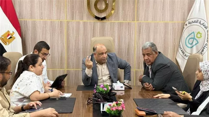 مسئولو الرعاية الصحية بالأقصر يتابعون الموقف التشغيلى داخل المنشآت الصحية