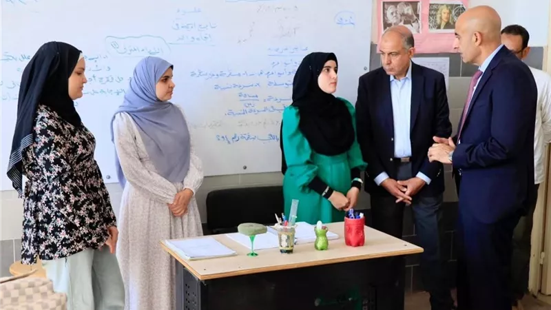 وزير التعليم يوجه بتوفير احتياجات المدارس وتذليل العقبات خلال زيارته للمنيا 