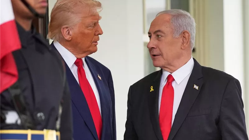 نتنياهو يصل إلى واشنطن استعدادًا للقاء ترامب