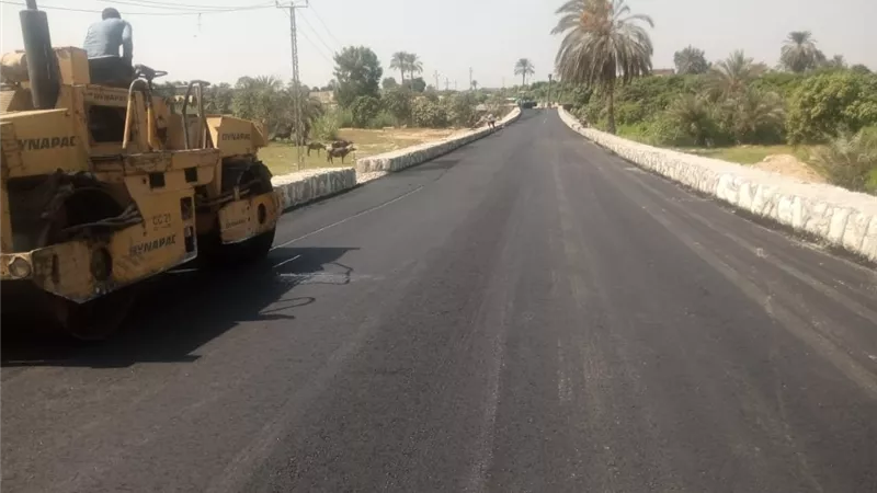 الإسماعيلية تنتهي من محور مروري جديد يربط 4 قرى بطول 3.5 كم