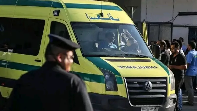 مصرع مسن دهسًا أسفل عجلات سيارة أثناء عبور الطريق بالمقطم