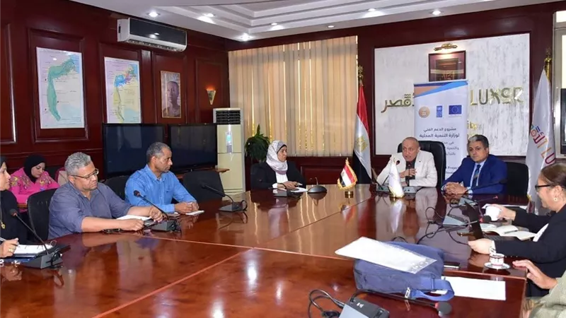 محافظ الأقصر يفتتح ورشة مشروع الدعم الفني لتطوير الهياكل التنظيمية بالصعيد