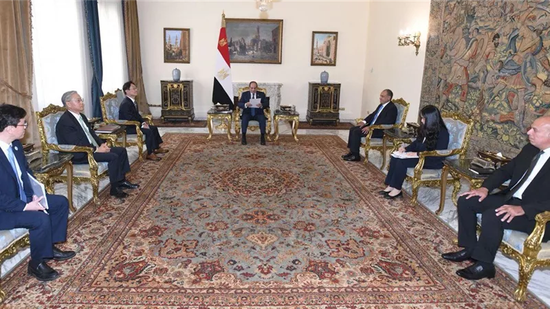 الرئيس السيسي يستقبل بارك بوم كي المبعوث الخاص لرئيس كوريا الجنوبية