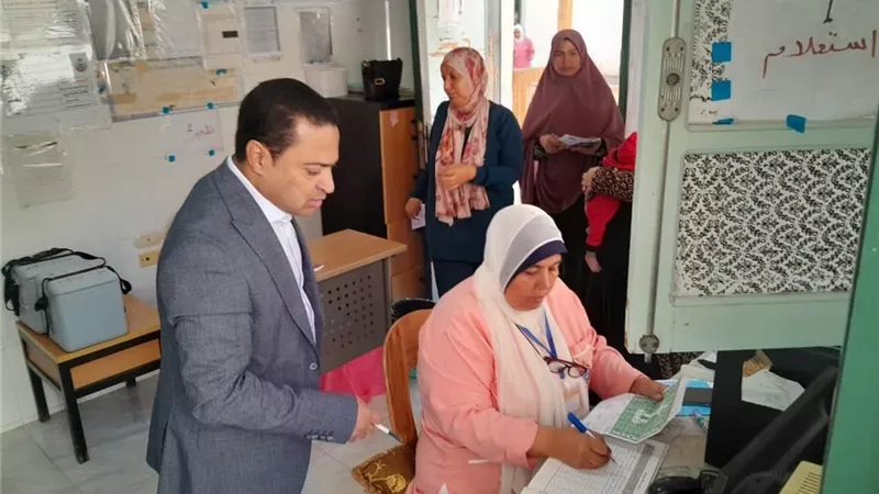 بسبب مخالفات إدارية.. وكيل صحة دمياط يحيل مسؤولي وحدة شط جريبة للتحقيق 
