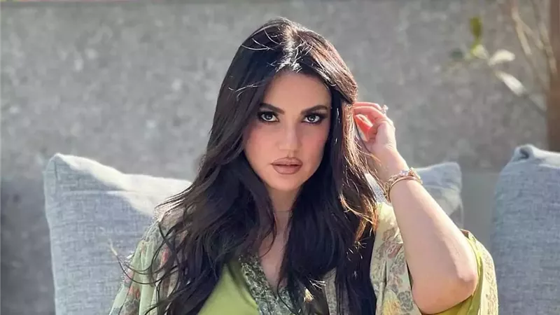 درة تودع مهرجان الجونة السينمائي بإطلالة جذابة