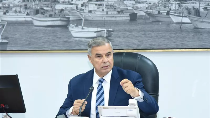 زراعة أشجار ونباتات عطرية بمشروع تطوير طريق أبو قير لتعزيز الجمال البيئي بالأسكندرية