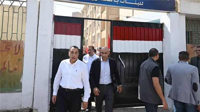 زيارة مفاجئة من رئيس الوزراء لمدرسة فاطمة الزهراء الإعدادية للبنات بأشمون