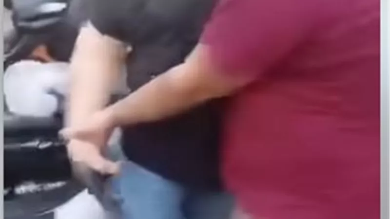 بعد تداول فيديو له.. ضبط شخص هدد المواطنين بسلاح ناري في الإسماعيلية |صور