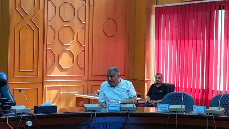 سكرتير عام الإسماعيلية يناقش آخر مستجدات ملفات تقنين أراضي أملاك الدولة