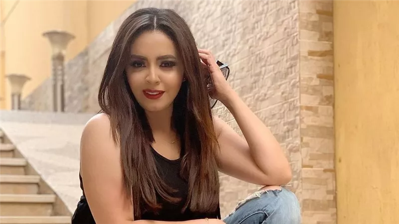 ياسمين نيازي تكشف سبب ابتعادها عن الغناء: في ناس بتحاربني من تحت الترابيزة
