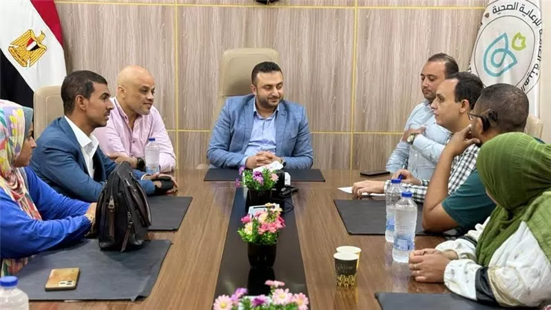 مدير الرعاية الصحية بالأقصر يواصل فعاليات مبادرة 