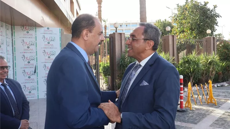 محافظ سوهاج يستقبل محافظ قنا ووفد البنك الدولي والاتحاد الأوروبي.. تفاصيل