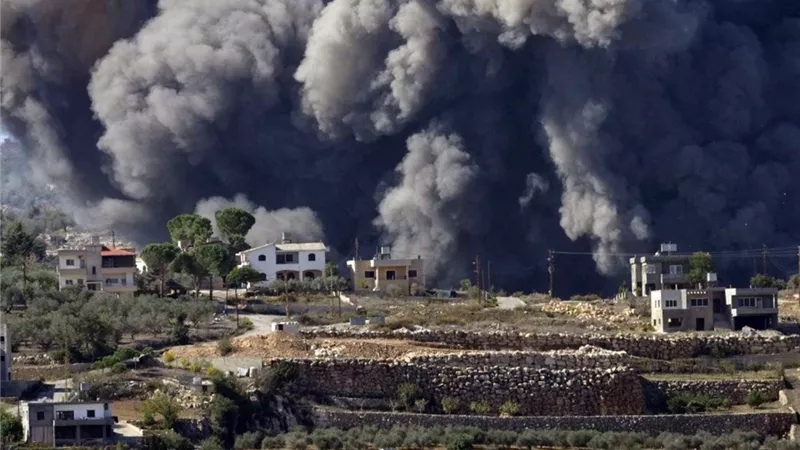 الصحة اللبنانية: مصرع شخص وإصابة 5 في هجوم على بلدة كفرا اللبنانية