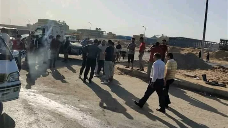 عمال وردية.. إصابة 10 أشخاص في تصادم سيارتين بالمنوفية 