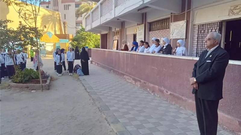 مدير تعليم القليوبية يجري جولة مفاجئة على مدارس بنها لمتابعة انتظام الدراسة