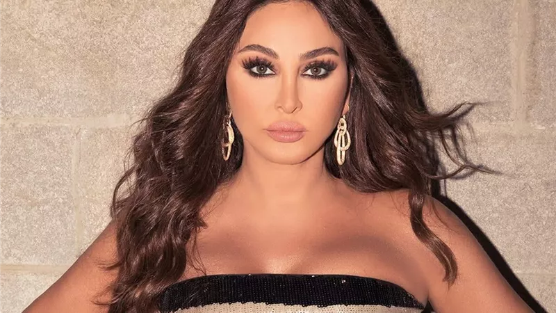 إليسا تدعو للكشف المبكرعن سرطان الثدي: من أجل نفسك أولا